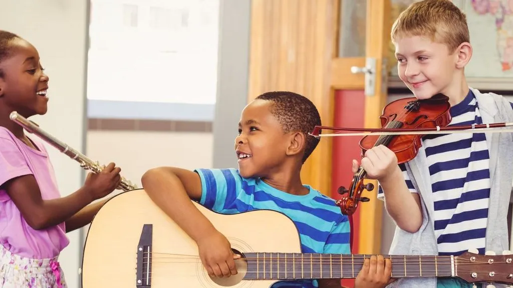 kinderen maken muziek