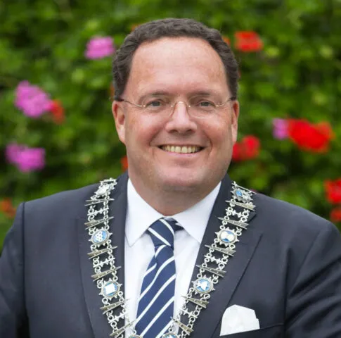 Burgemeester Van de Mortel (foto gemeente Vught)