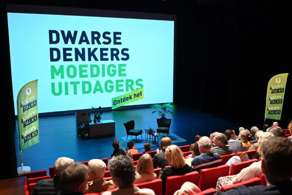 theaterzaal en podium